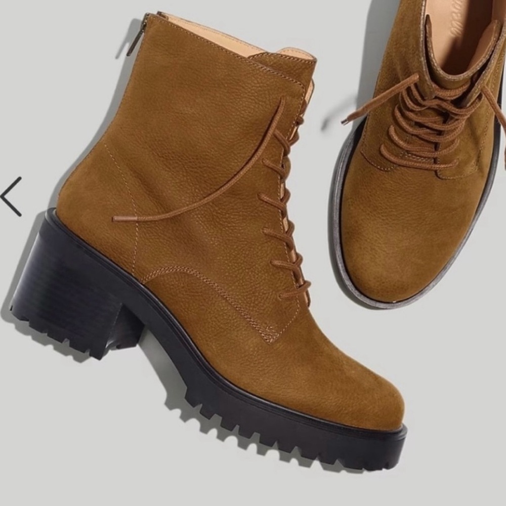 Madewell The Bradley Lace-Up
Lugsole Boot size 9.5